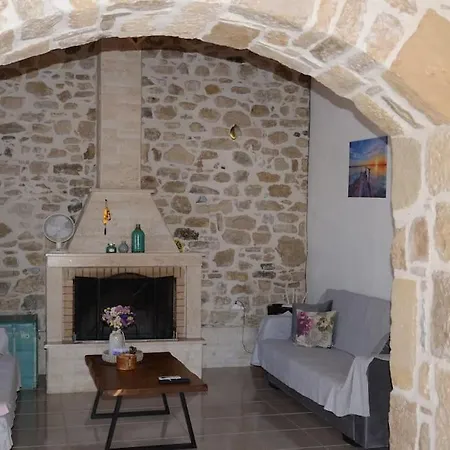 Holiday home εξοχικό ολυμπίας κοντά στη γόρτυνα Mitropolis (Crete)