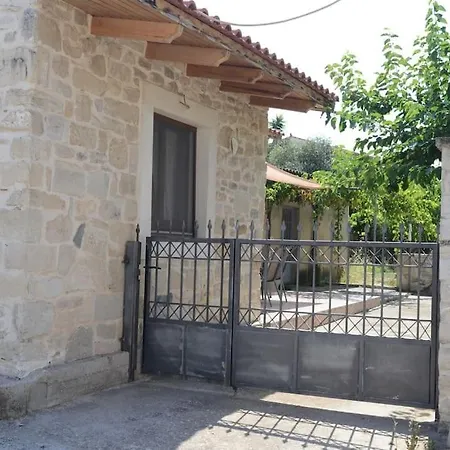 Holiday home εξοχικό ολυμπίας κοντά στη γόρτυνα Mitropolis (Crete)